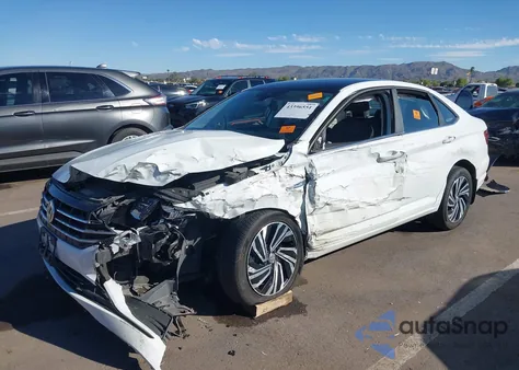 2021 Volkswagen Jetta 1.4T Sel z USA, uszkodzony, nr VIN 3VWE57BU0MM048033